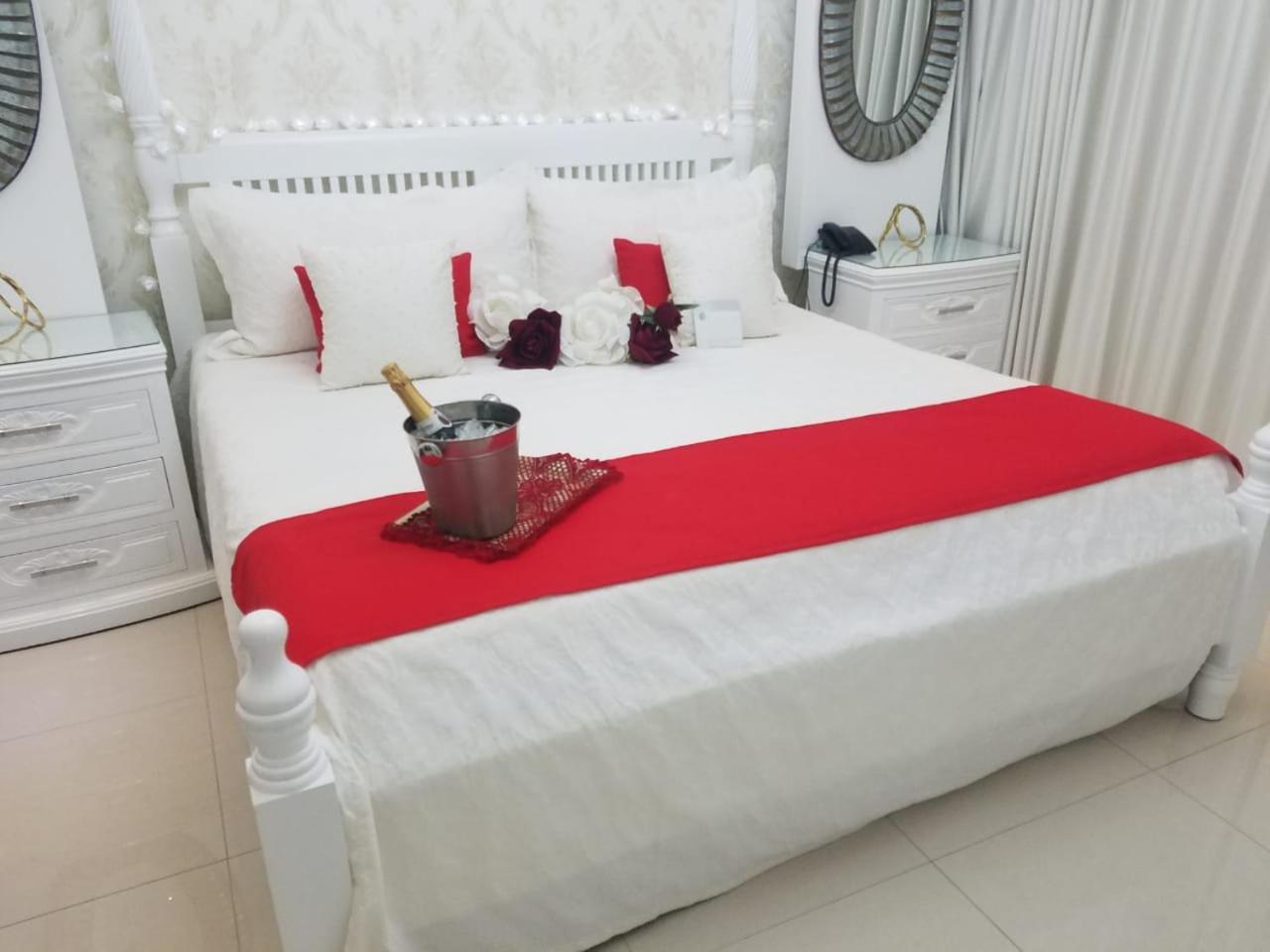Green Palace Hotel Moca Bagian luar foto